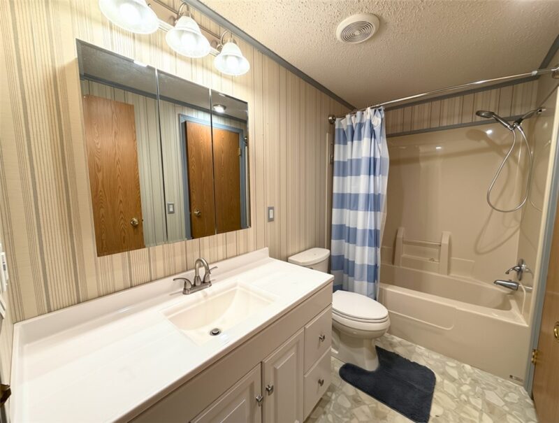 1565 Lee Lane — photo 7