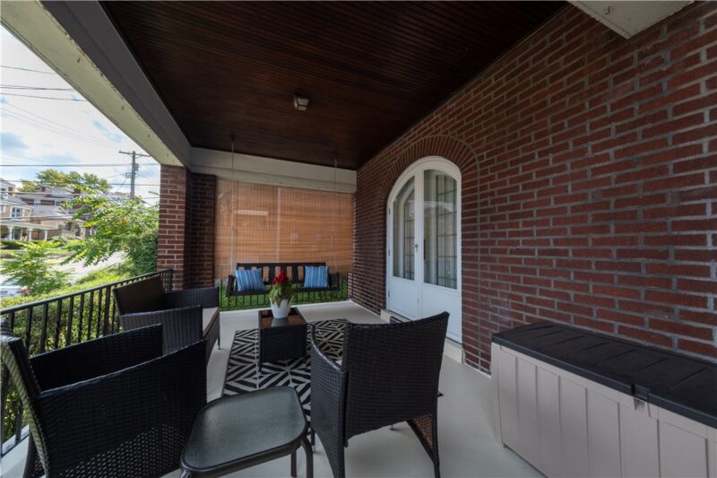 722 Bellaire Ave — photo 2