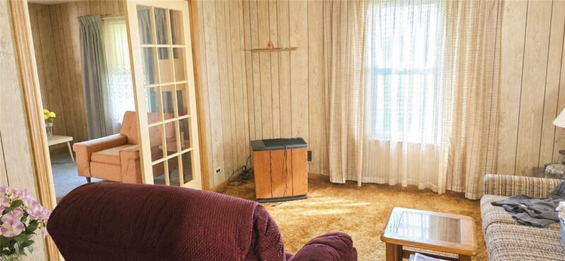 112 Railroad St — photo 5