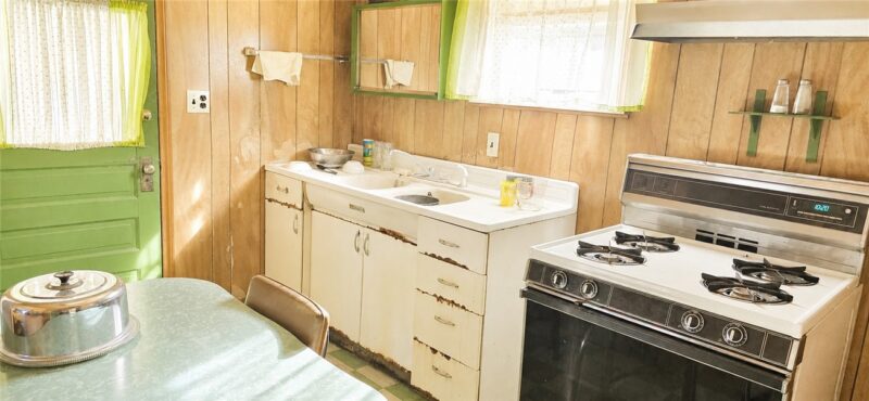 112 Railroad St — photo 7