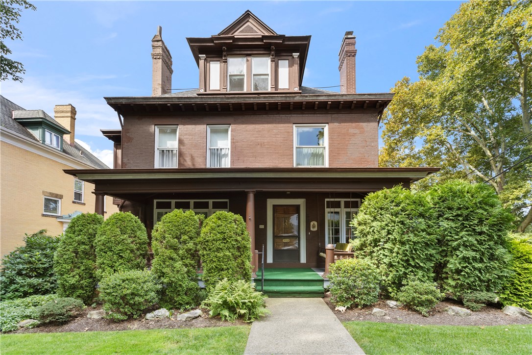 540 N Maple Ave — photo 1