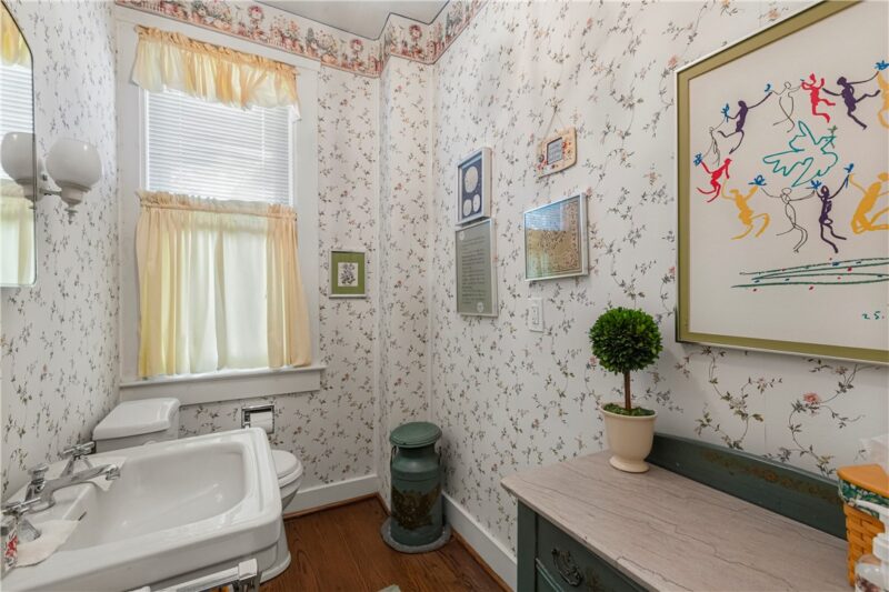 540 N Maple Ave — photo 5