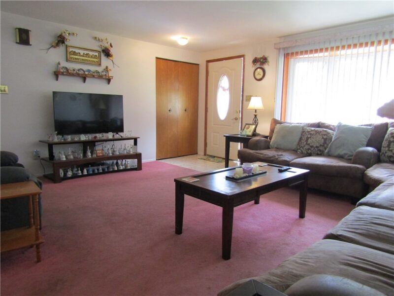20 Carlsbad Rd — photo 8