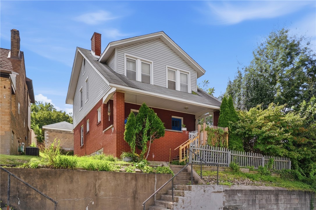369 Center Ave — photo 1