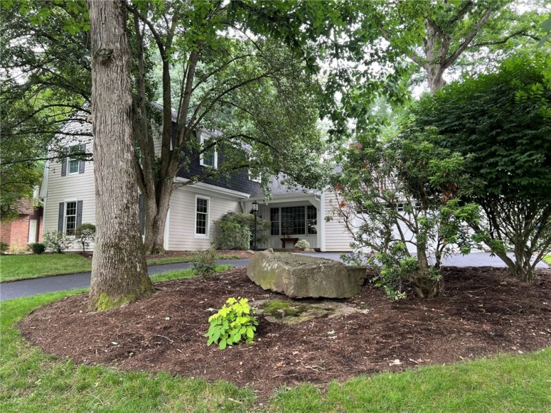 771 Olive St — photo 3