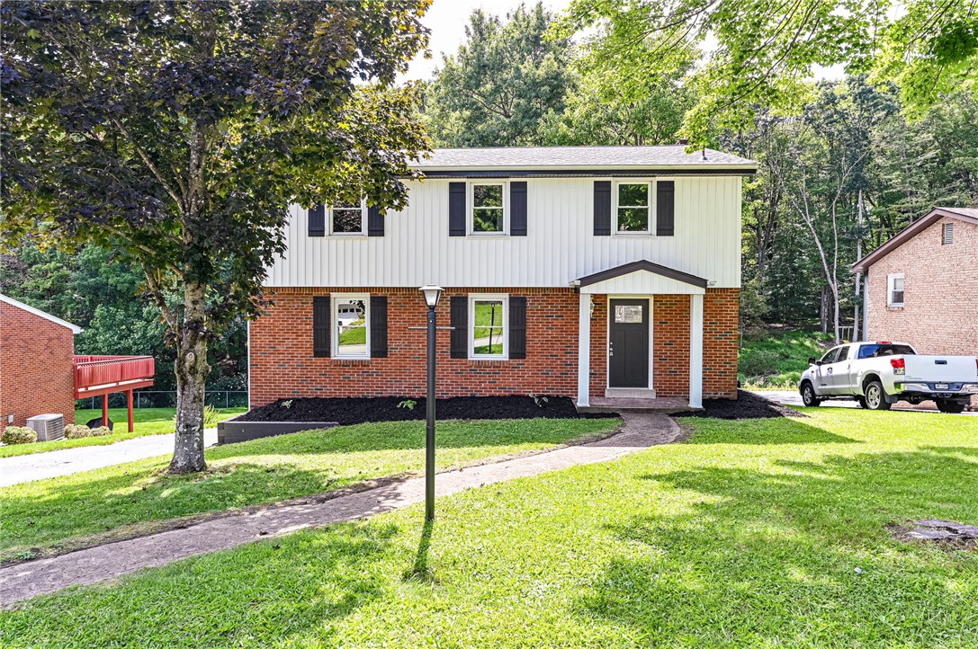 634 Stamford Dr — photo 1