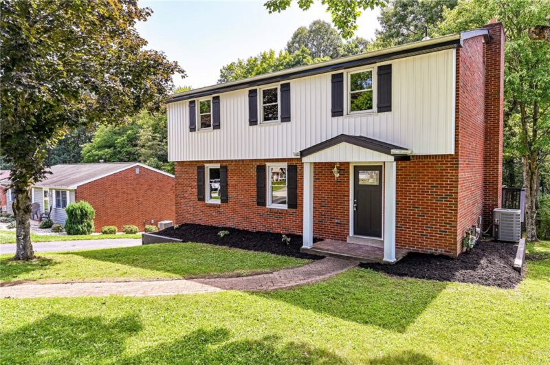 634 Stamford Dr — photo 2