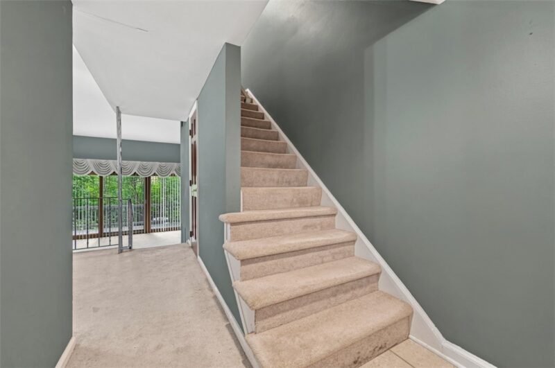 826 Carriage Cir — photo 6