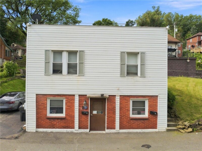 213 Rockwood Ave — photo 2
