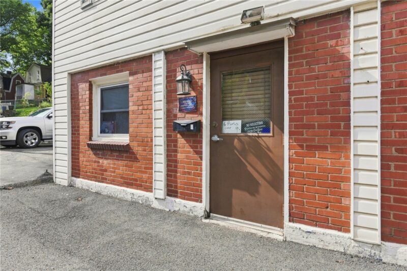 213 Rockwood Ave — photo 3