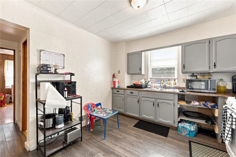 213 Rockwood Ave — photo 4
