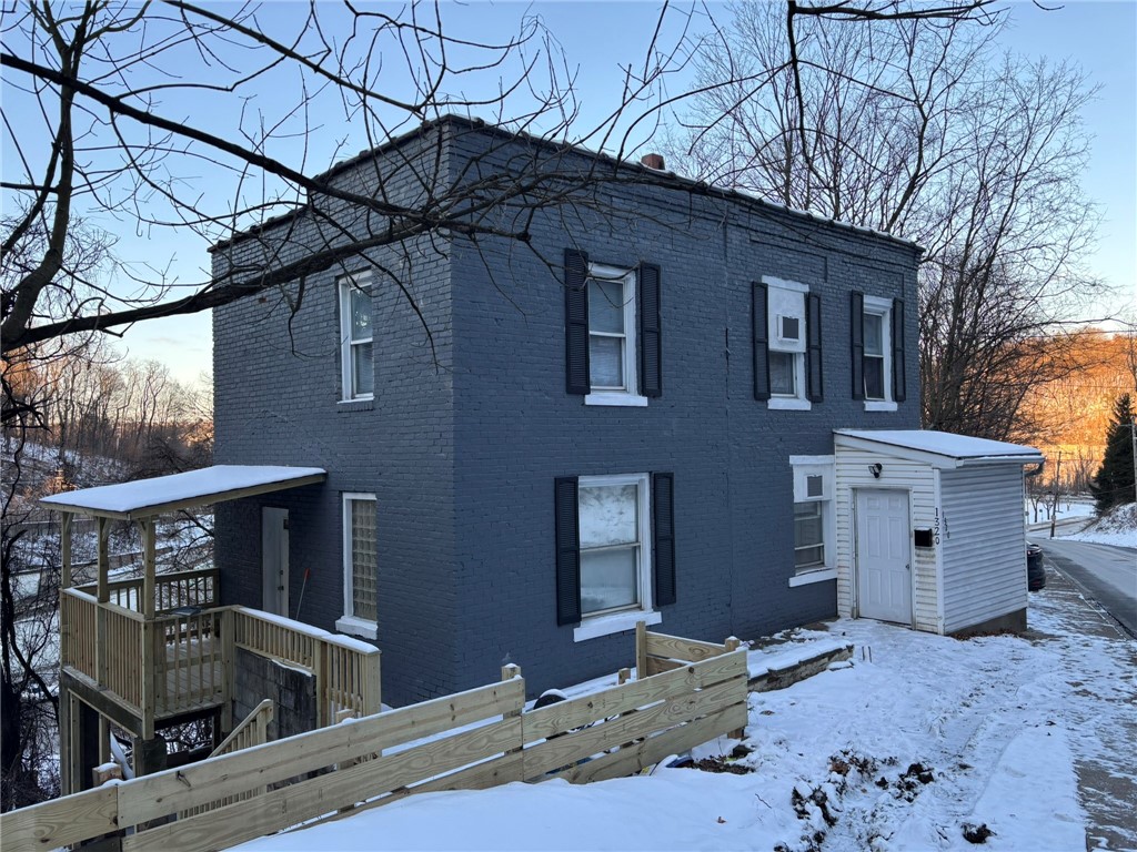 1320 Pioneer Ave — photo 1