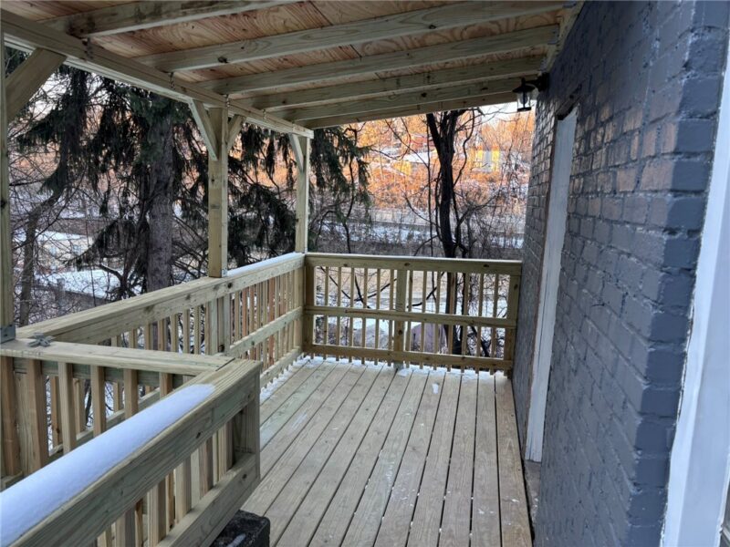 1320 Pioneer Ave — photo 3
