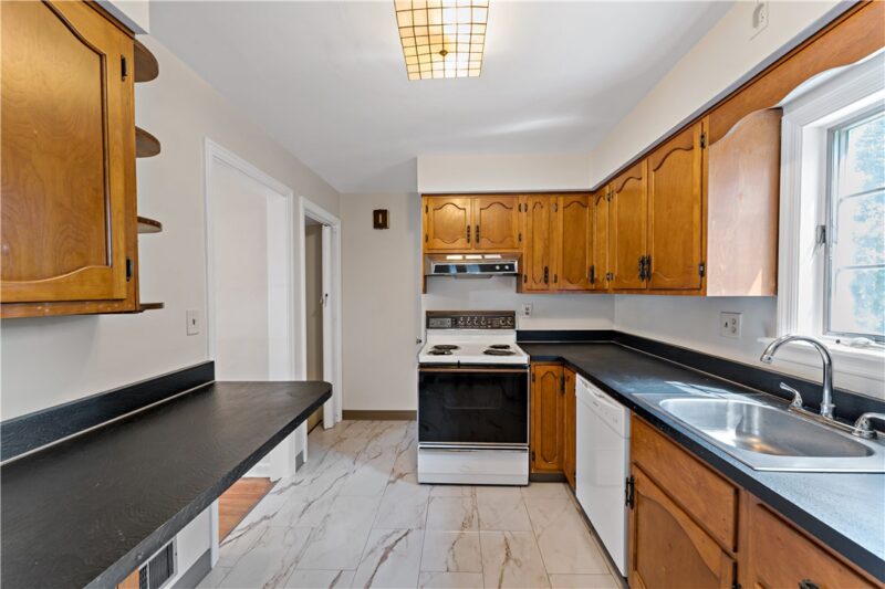 2027 Jacob St — photo 4