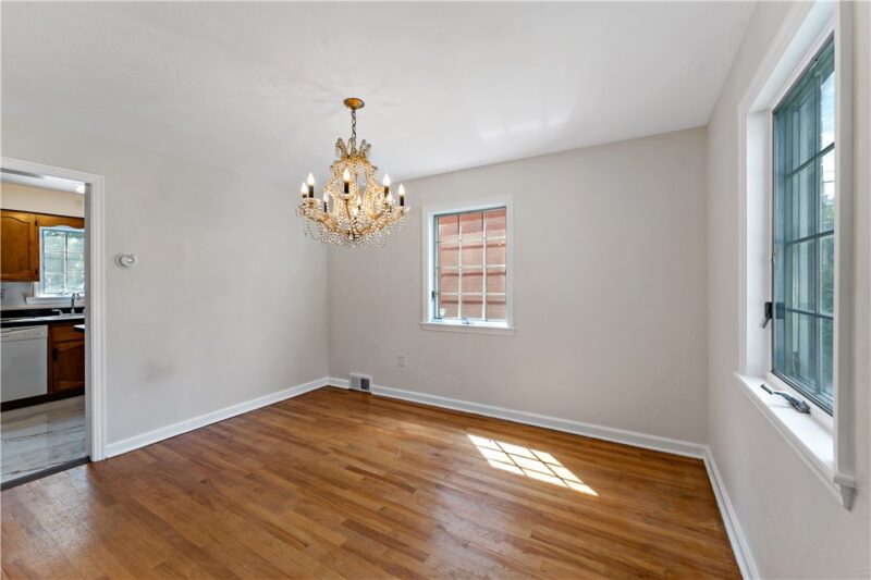 2027 Jacob St — photo 8