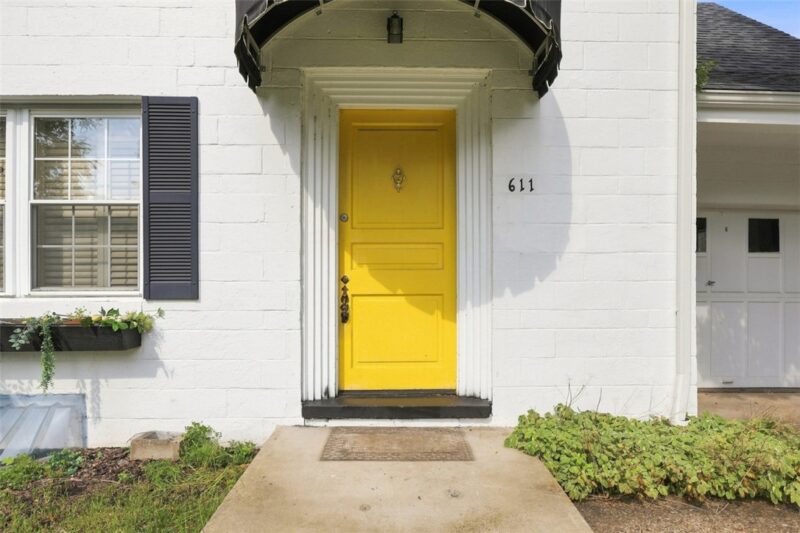 611 Charette Place — photo 4