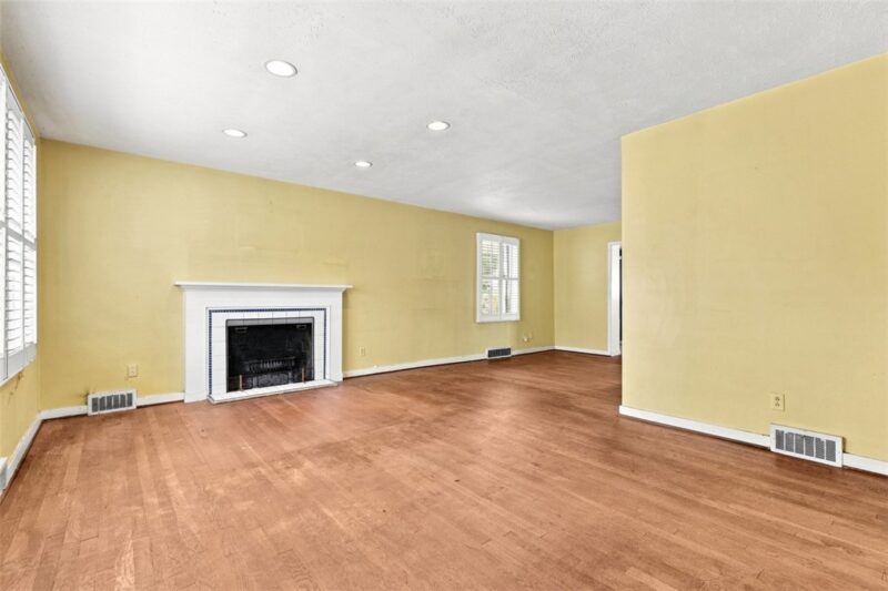 611 Charette Place — photo 6