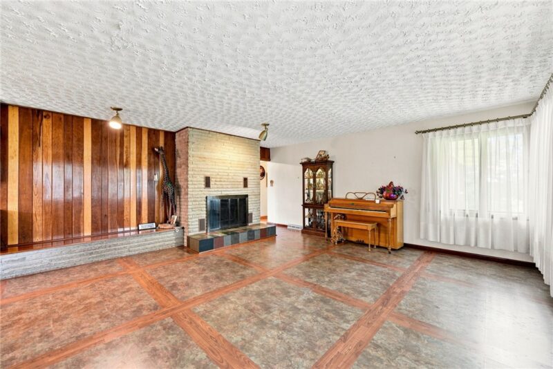 196 Kingston St — photo 7