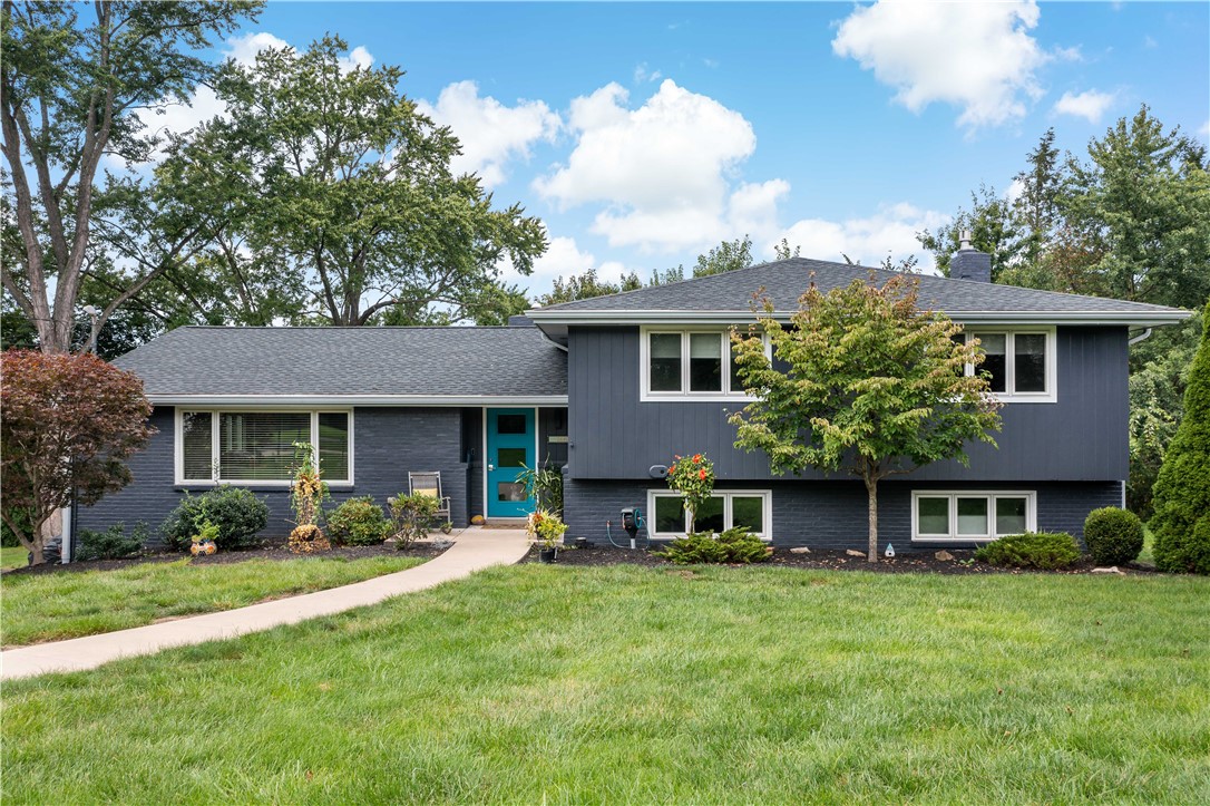 2640 Thorntree Dr — photo 1