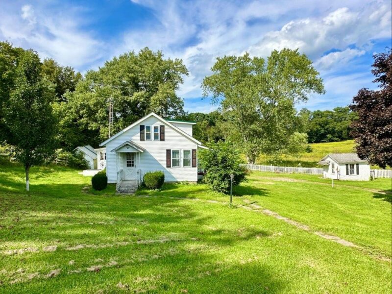 571 Lake Road — photo 3