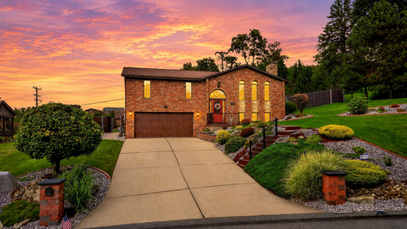 10809 HUNTERS WOODS LANE