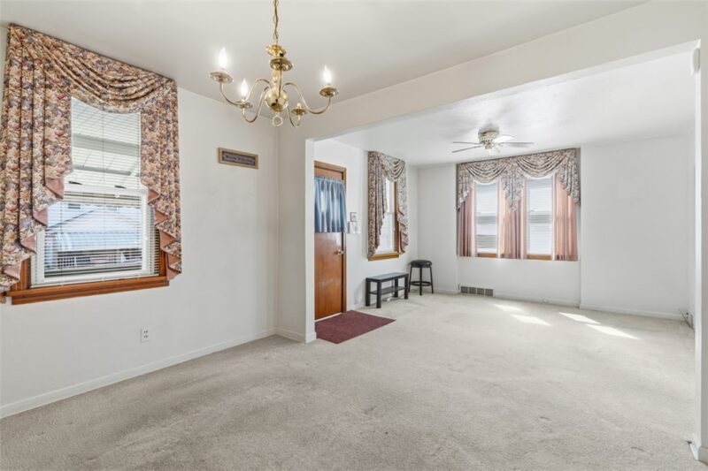 1435 Conroy St — photo 4
