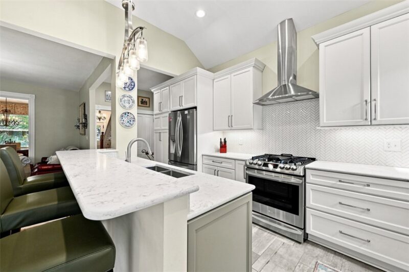 353 Spahr St — photo 3