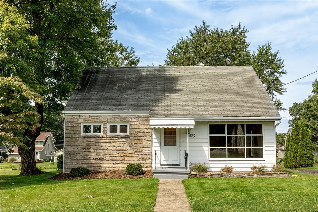 423 Flower Ave — photo 1