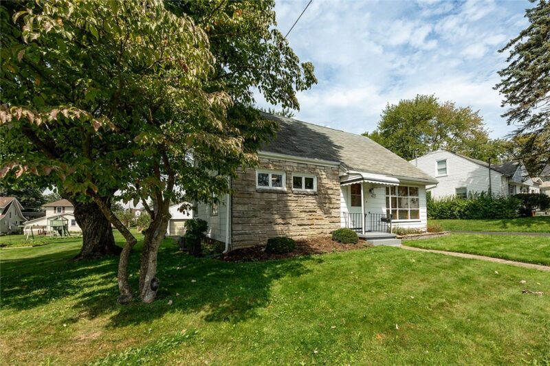 423 Flower Ave — photo 2
