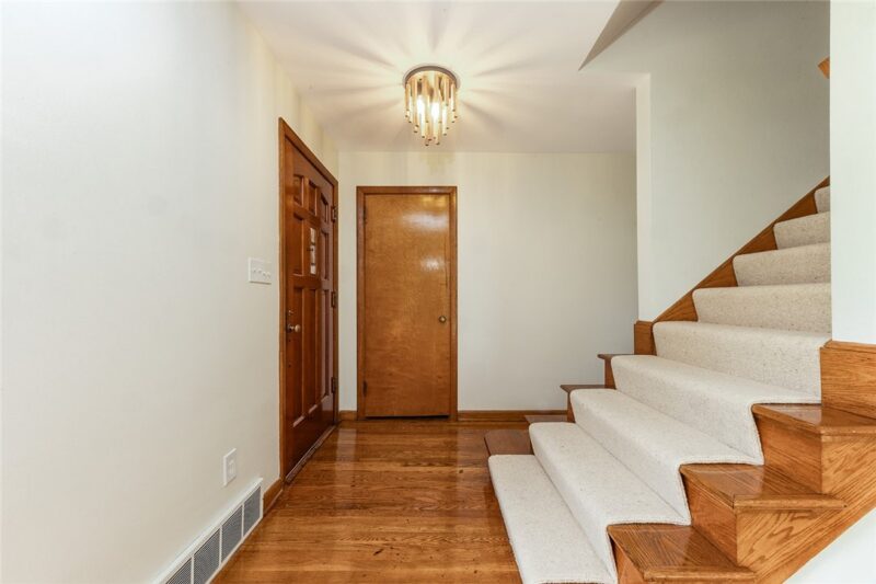 423 Flower Ave — photo 4