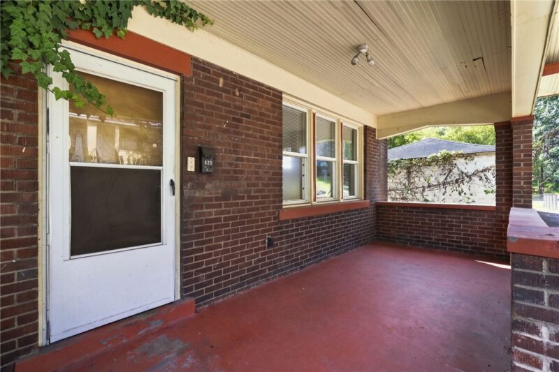 429 Card Avenue — photo 4