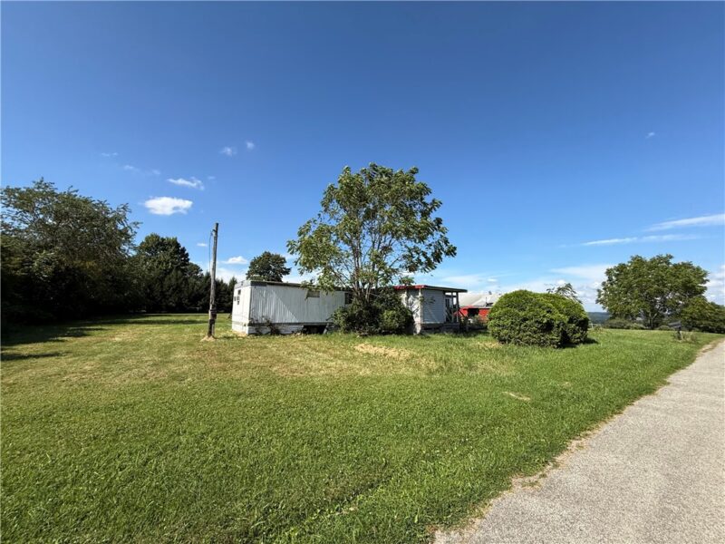 133 Hillcrest Drive — photo 2