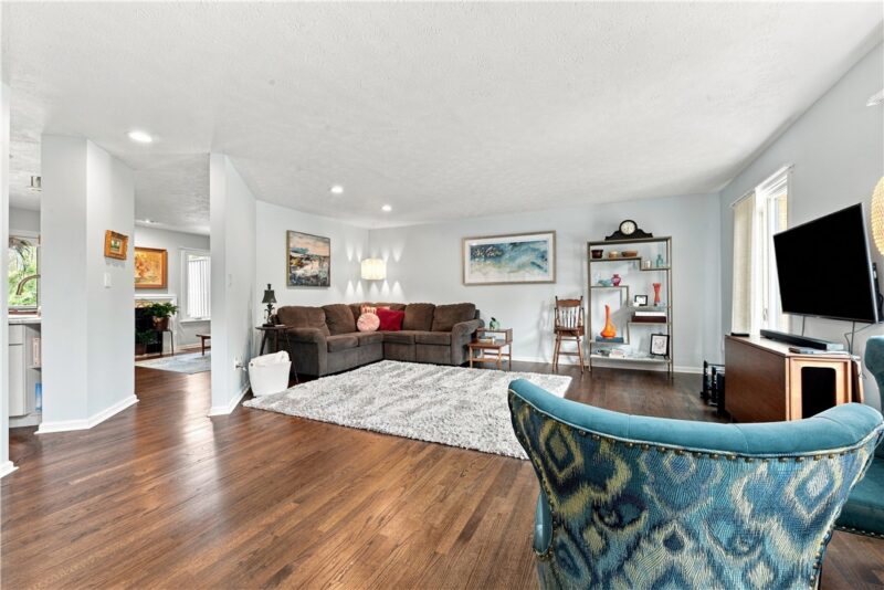 148 Shadow Ridge Dr — photo 2