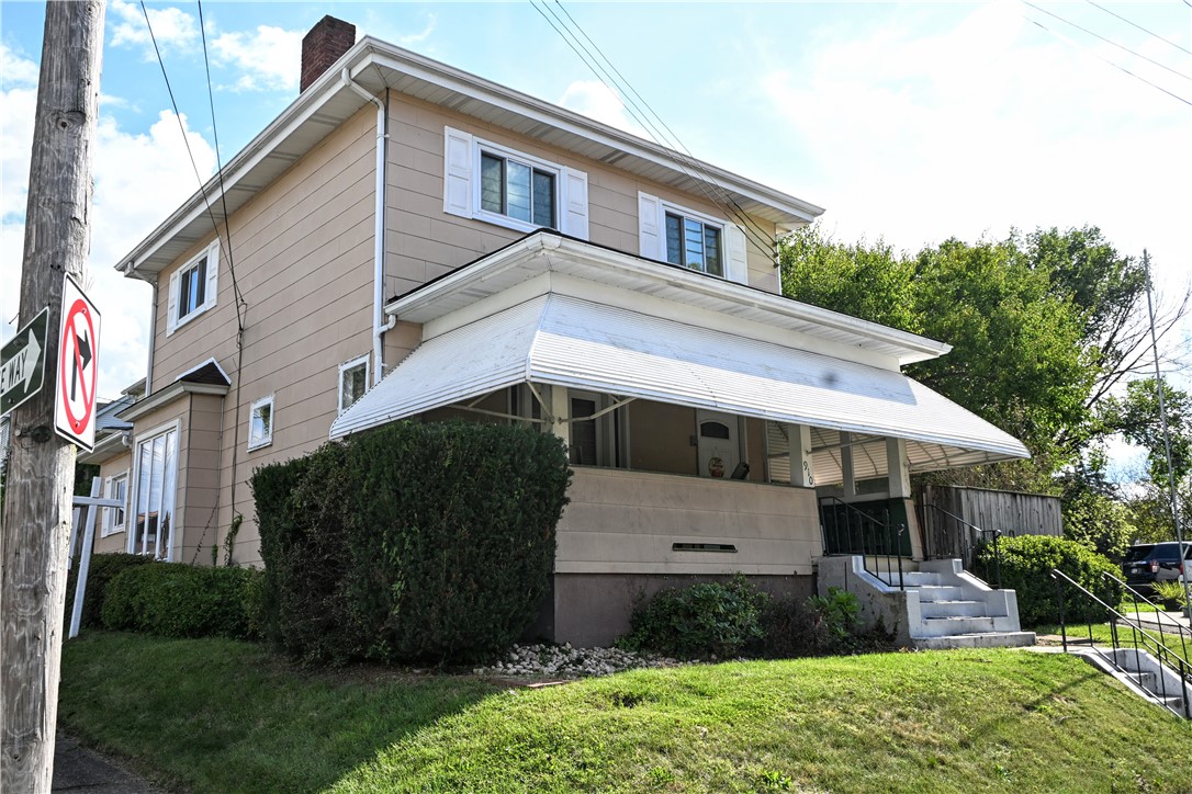 910 Elmwood St — photo 1