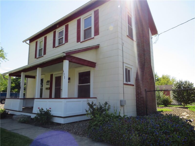 651 Liberty St — photo 3