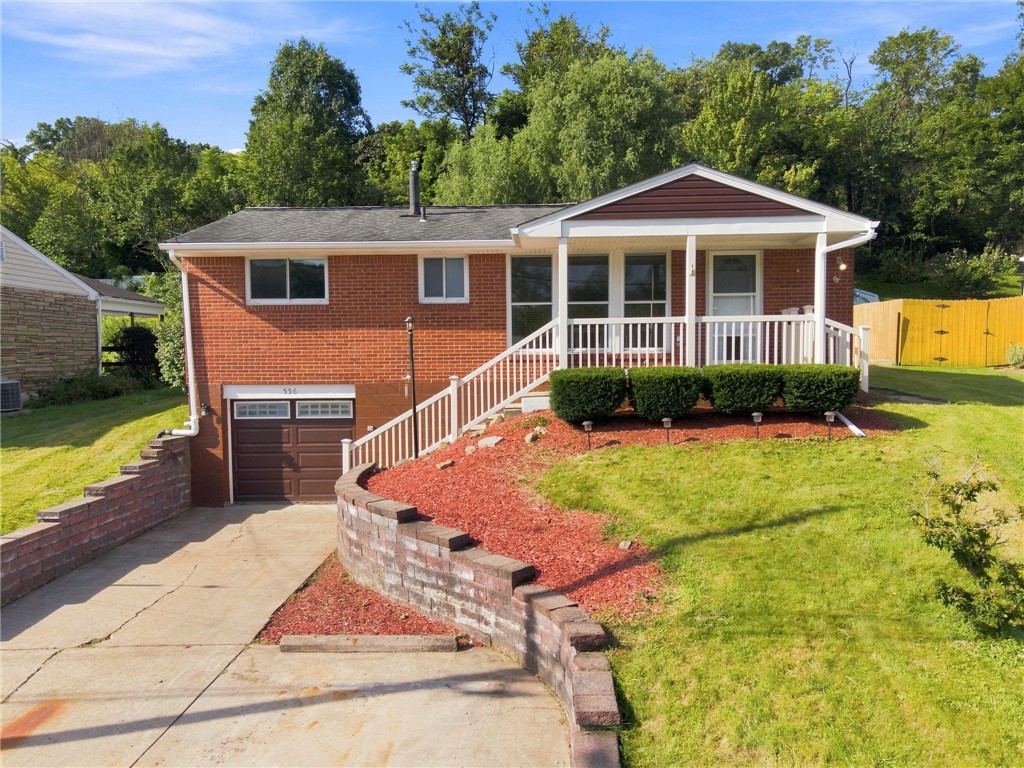 556 Anderson Ave — photo 1