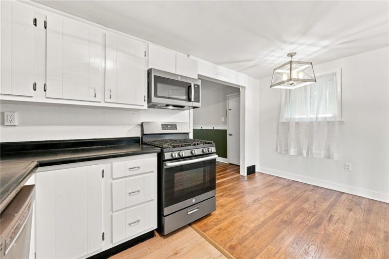 556 Anderson Ave — photo 6