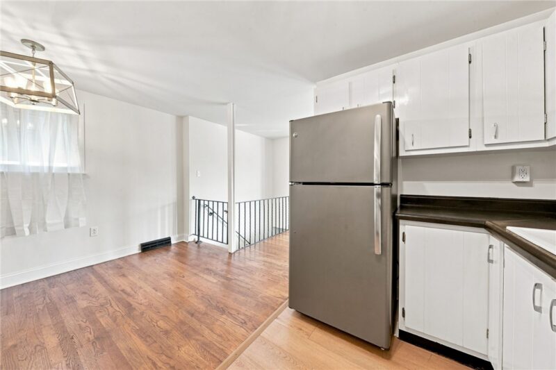 556 Anderson Ave — photo 7