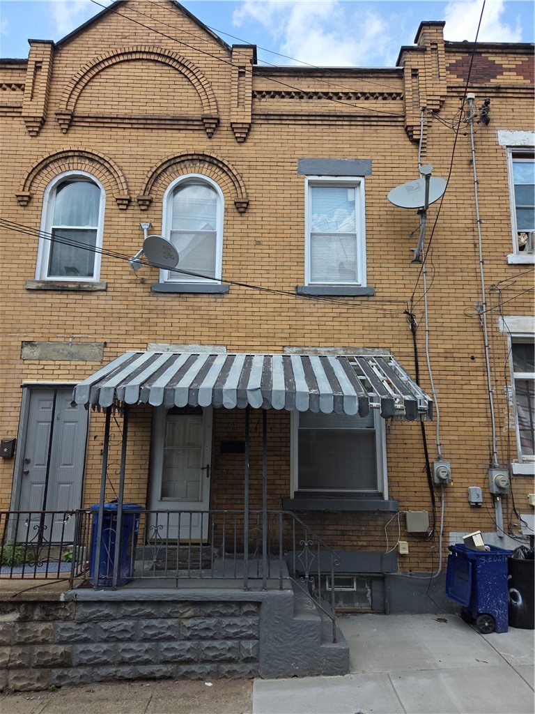 4 Edith Pl — photo 1