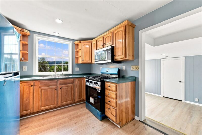 146 Youngstown Rd. — photo 3