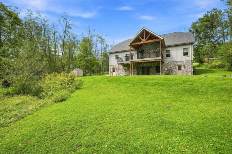 494 Ross Rd — photo 2