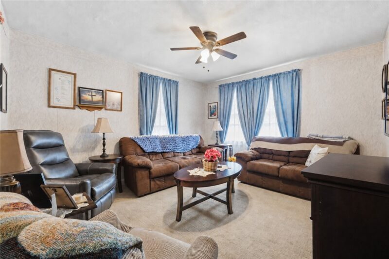 545 Sunnyside Ave — photo 4