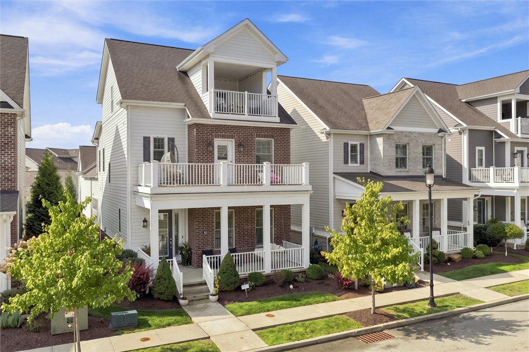 22 Carolina Ave — photo 1