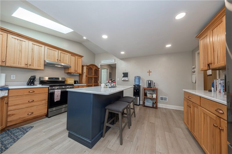 333 Lincoln Ave — photo 4