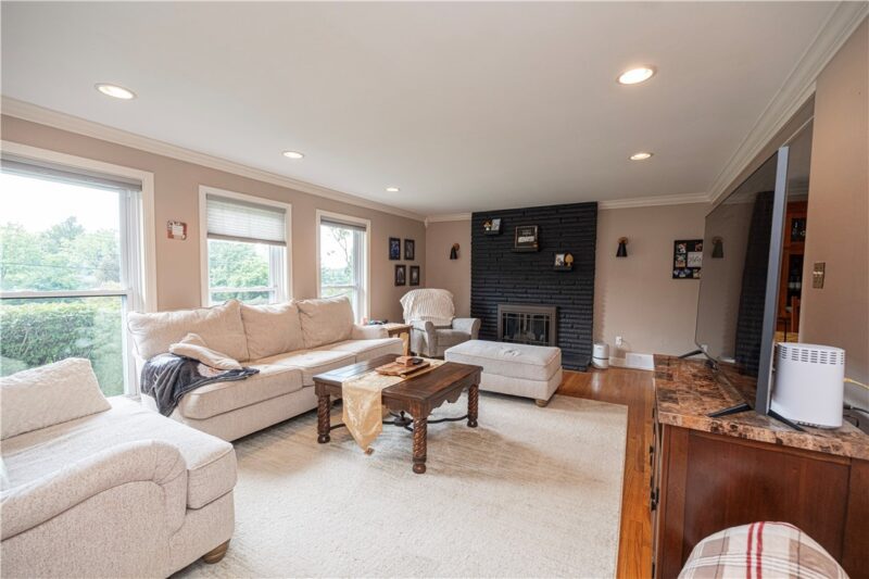 333 Lincoln Ave — photo 8