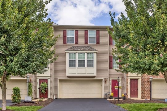 279 Broadstone Dr. — photo 1
