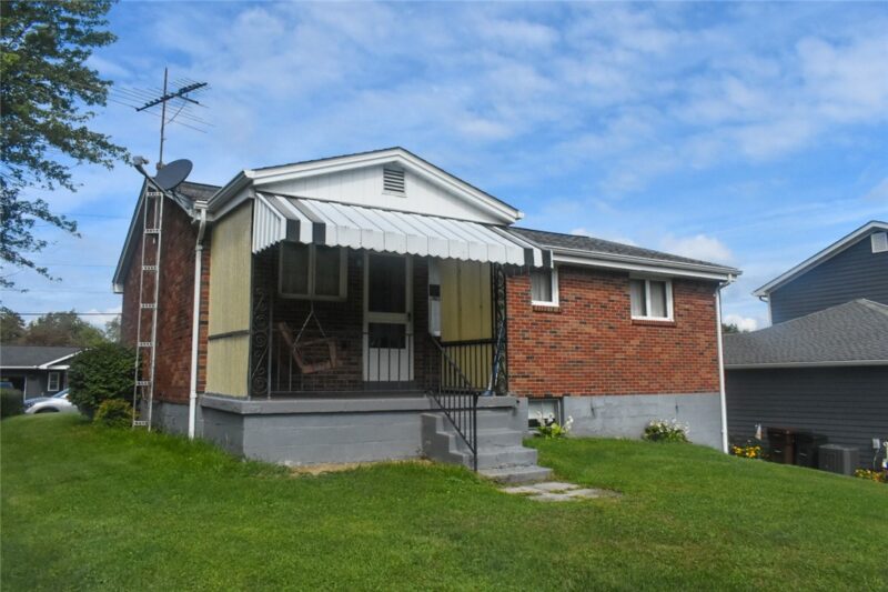 420 Hillview Dr — photo 3