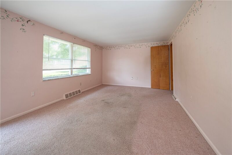 5904 Victor Circle — photo 2