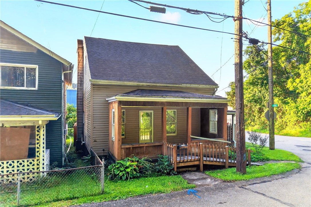 212 Lafferty St — photo 1