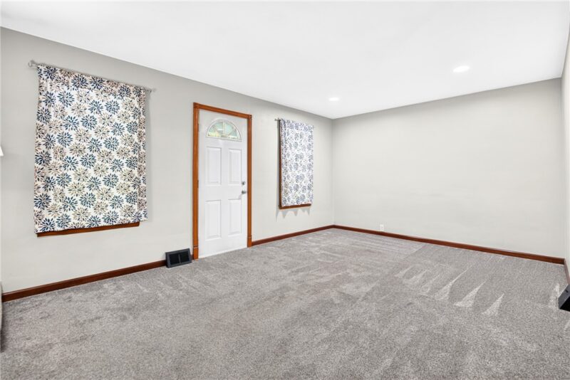 212 Lafferty St — photo 7